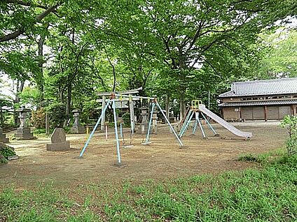 氷川神社児童遊園地 790m