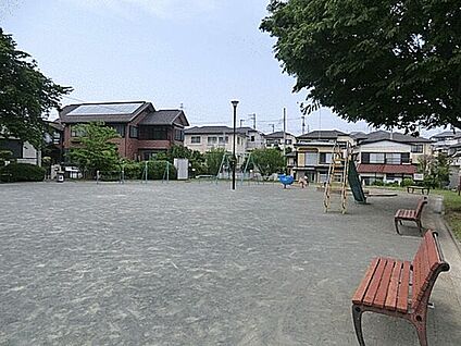 善部町第二公園 788m