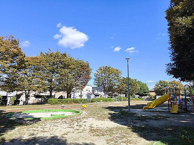 白山第一公園(約275m)