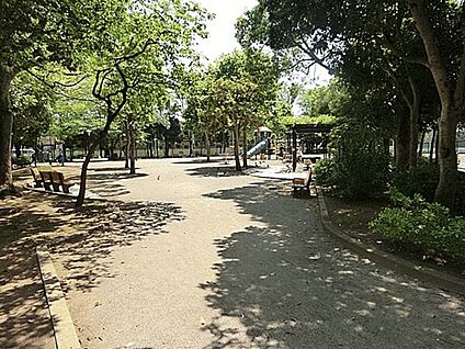 瑞江公園 527m