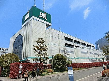 FUJI本郷台店 1403m