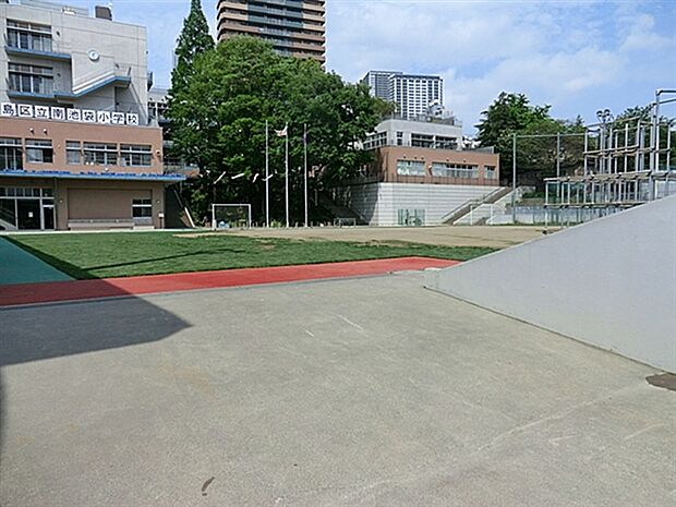 豊島区立南池袋小学校(約356m)