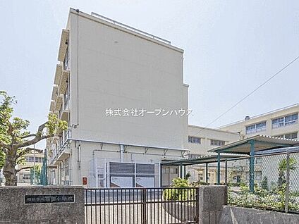 横浜市立荏田小学校 974m