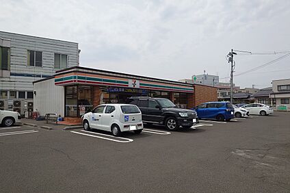 セブンイレブン名取北高前店 320m