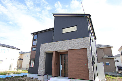 重厚感あるスタイリッシュモダン