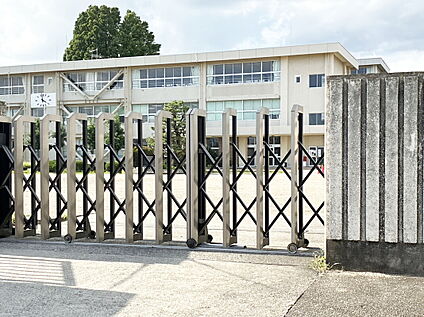 宇都宮市立宝木小学校 520m