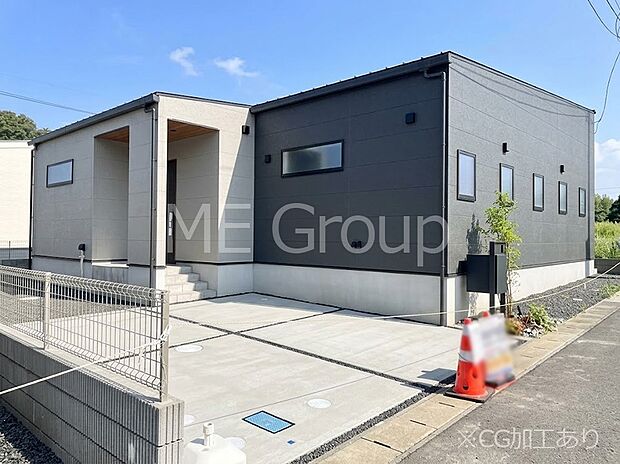 ◆1号棟◆~Exterior~ 閑静な住宅地で子育て家族にピッタリ。 毎日のお散歩も快適な緑に恵まれたエリアで、自然に包まれた穏やかな暮らしを実現するための、ゆとりある住環境が整っています。