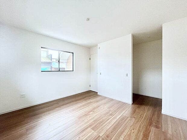 ◆１号棟◆～Bed Room～　忙しく過ぎゆく日常を置き去るほど、ゆったりした時間が流れる住環境。『快適』は「家」と「街」と「環境」が調和した時に訪れるだと改めて感じさせてくれます。