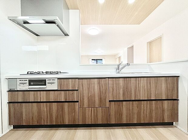 ゆとりあるキッチンではご家族と楽しくお料理ができます。