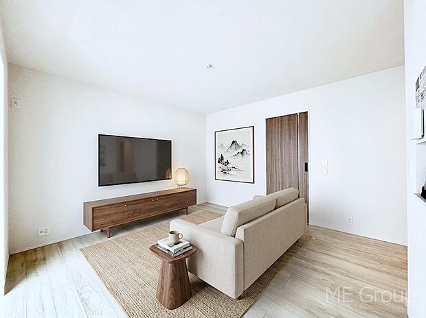 ～Living～　家族の会話や笑顔が行き交うリビングです。子供が走ってる姿を見ながら、大きなソファやダイニングテーブルでゆったり食事をしたりくつろぎたい♪そんな夢が叶えられる空間です！※家具はCGです