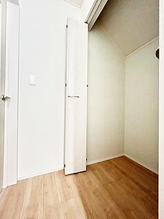 その他設備(廊下収納)