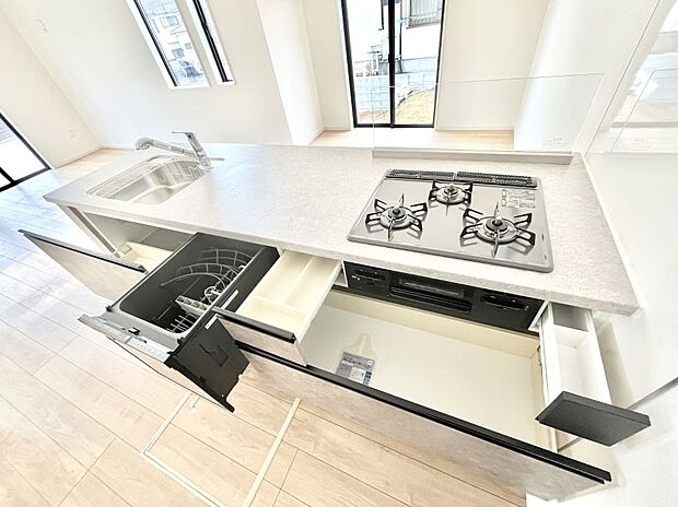 【その他設備(スライド収納)】使いやすさを優先したスライド式収納タイプ!