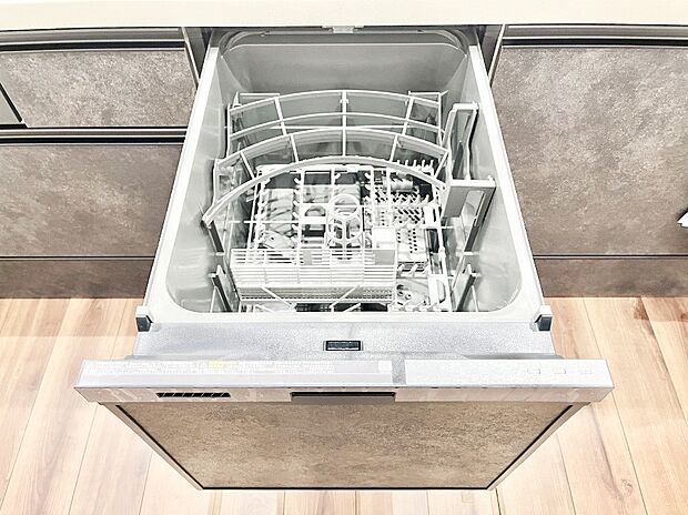 【その他設備(食洗機)】面倒なお片づけは食洗機にお任せ!家事の負担が減って、時間にも気持ちにもゆとりができます。