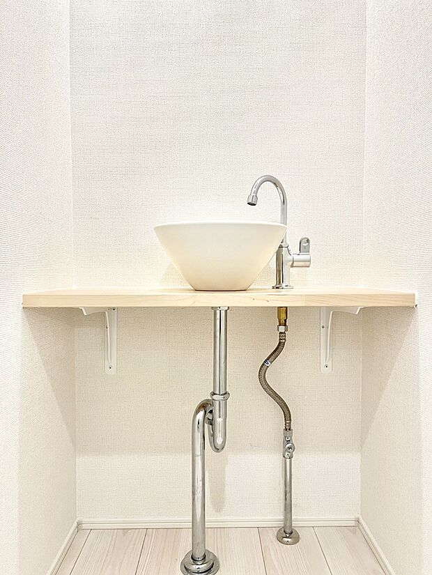 【その他設備(床下収納)】◆1号棟◆床下収納付き!日用品・非常用品の収納にも大活躍。