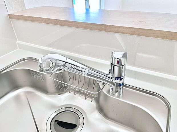 【その他設備(浄水器)】◆3号棟◆いつでも清潔なおいしいお水を。一つの水栓で水道水と浄水を使い分け。