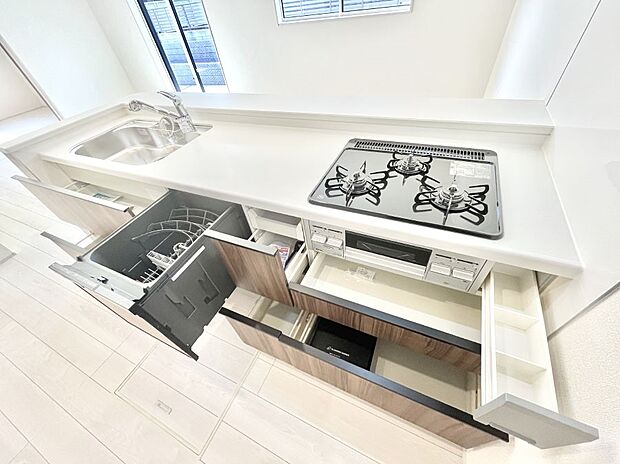 【その他設備(スライド収納)】使いやすさを優先したスライド式収納タイプ！