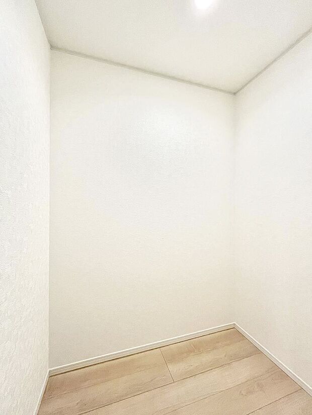 【その他設備(浴室換気乾燥機リモコン)】◆4号棟◆浴室涼風暖房換気乾燥機付きなので、お天気が悪い日のお洗濯も安心!