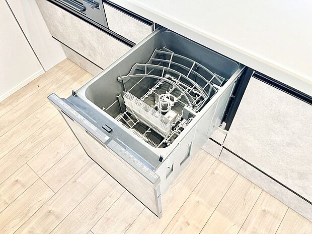 【その他設備(食洗機)】面倒なお片づけは食洗機にお任せ!家事の負担が減って、時間にも気持ちにもゆとりができます。
