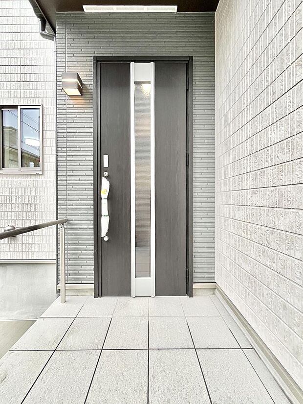 【玄関】◆A号棟◆大切な家族、来客を出迎える玄関。