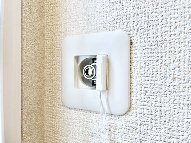 【冷暖房・空調設備(ガスコンセント)】ガスコンセントがあれば足元からすぐに温まるガスファンヒーターを設置できます！  