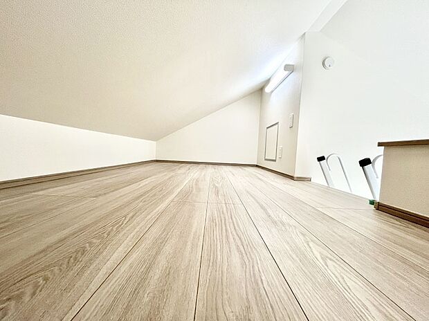 【その他設備(ロフト)】収納ほかにもアイデア次第で快適空間に大変身!