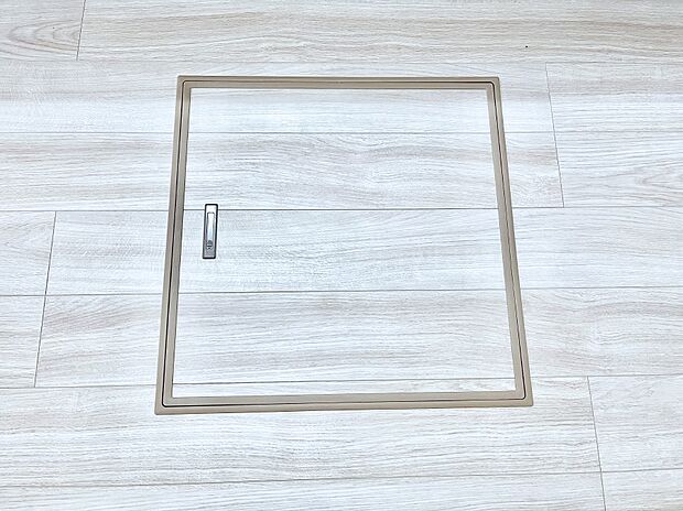 【その他設備(床下収納)】床下収納付き！日用品・非常用品の収納にも大活躍。