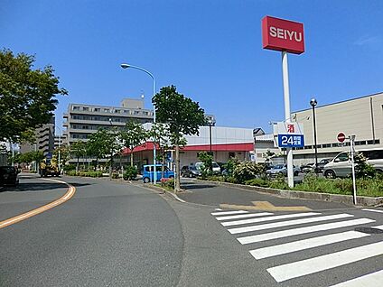 西友南葛西店 700m