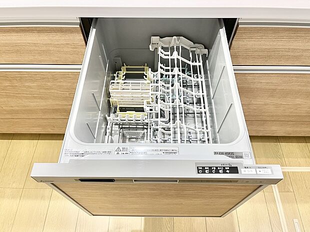 【その他設備(食洗機)】面倒なお片づけは食洗機にお任せ!家事の負担が減って、時間にも気持ちにもゆとりができます。