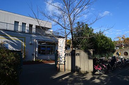 めぐみ幼稚園 900m