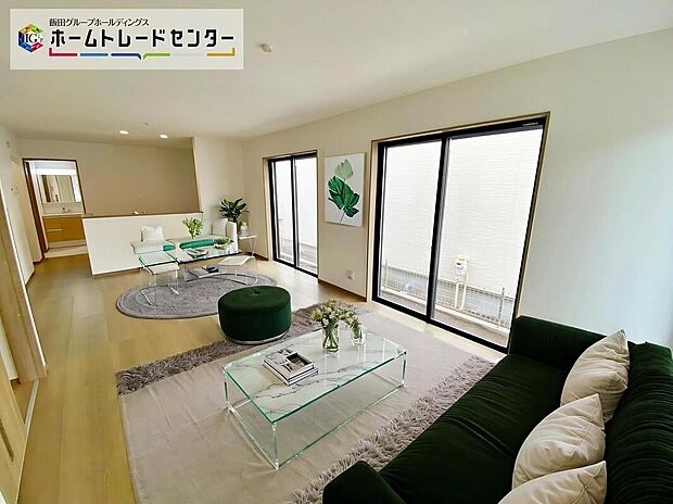 土日・平日やお仕事のお時間に合わせての夜間のご案内も実施しています。まずはお客様のご都合をお伺いさせて頂き、それに合う形で物件のご紹介をさせていただきます♪お気軽にお問い（家具はCGです）