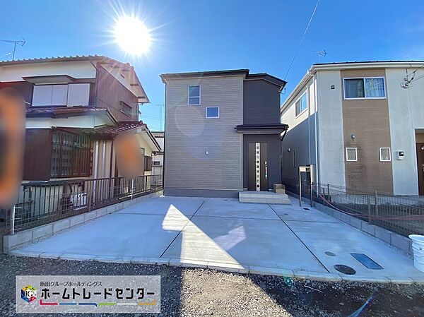 ☆「東秋留」駅まで徒歩12分♪いつまでも飽きのこない素朴で優しいデザインのお住まいです。カースペースも2台分ございます！通勤で車をお使いの方にも大変オススメです！