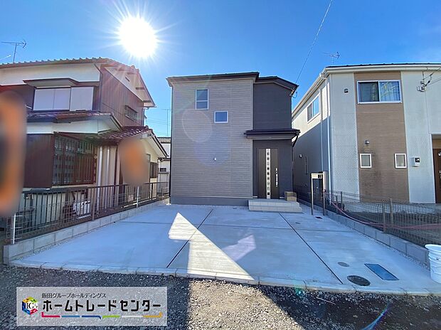 ☆「東秋留」駅まで徒歩12分♪いつまでも飽きのこない素朴で優しいデザインのお住まいです。カースペースも2台分ございます!通勤で車をお使いの方にも大変オススメです!