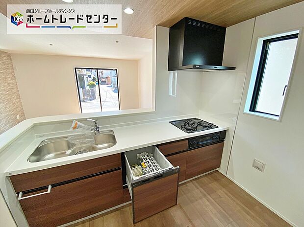 ☆物件の陽当りや通風・仕様設備やお部屋の大きさの比較、近隣・周辺環境や街並みなど、資料には掲載していない情報が現地にはたくさんあります。ぜひ、建物だけでなく周辺環境もご確認ください！