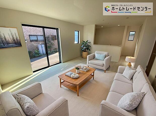 ＪＲ青梅線「拝島」駅まで徒歩13分♪
現地をご覧いただきながら、住まいの夢をお聞かせください。（家具はCGです）