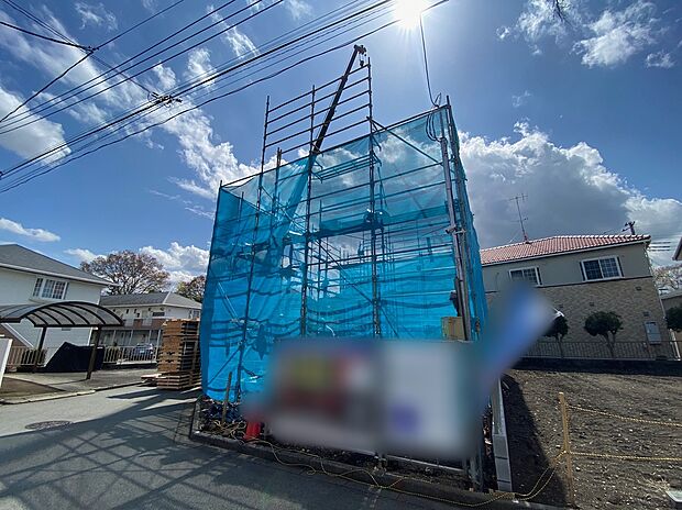 ☆日当たり良好なお住まい!
広い庭先から充分な陽射しを取り込み、明るい日常をお過ごし出来ます。