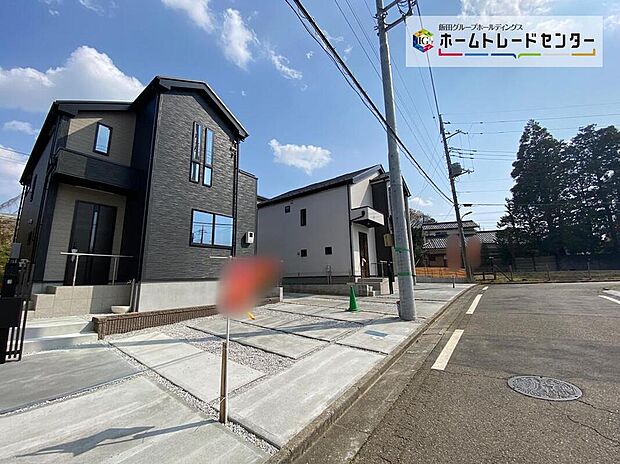 2路線利用可能☆
駐車スペースも2台分!セカンドカーをお持ちの方、来客時にも重宝します◎
小学校まで徒歩10分で安心の立地!
収納豊富・住みやすい間取りを、ぜひ現地でお確かめください♪♪