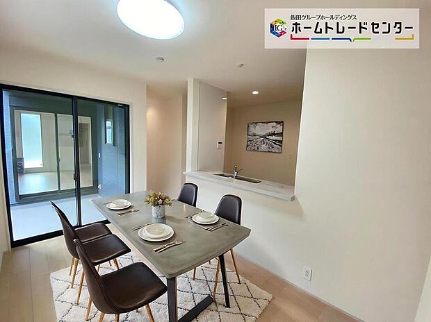 ☆Living　Room☆
家族の食事や団らんのほか、子供を遊ばせたり、友人を招いたりするＬＤＫは住まいの中心。長時間過ごす場所だからこそ、大切にしたい場所♪