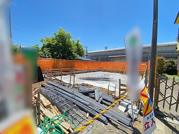 西武多摩湖線「武蔵大和」駅まで徒歩14分☆小学校まで徒歩2分！お子様に安心の立地♪
すぐにご見学対応させていただきます♪
平日・お仕事帰りなど、いつでもご案内可能です♪