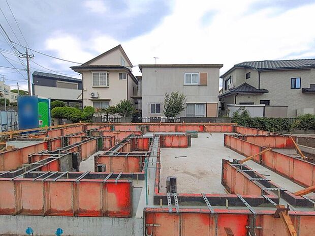 物件の陽当りや通風・仕様設備やお部屋の大きさの比較、近隣・周辺環境や街並みなど、資料には掲載していない情報が現地にはたくさんあります。 是非一度、現地をご確認ください♪