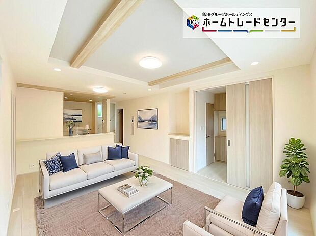 ☆街に溶け合う美しい景観を生みだしているにも関わらず、採光や風通しを考えて設計された間取り。近隣との視線を考え、街全体で調整される窓位置。外観だけでなく、そこに住まうご家族の心地よさを最優先しました。