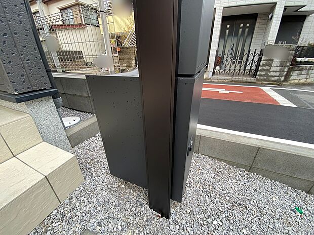 【前面道路含む現地写真】☆ただ「住まう」だけではございません。気持ち良く住んで欲しい気持ちをこめて…。お住まいの事、住まう街の事、お金の事、何でもご相談下さいませ。