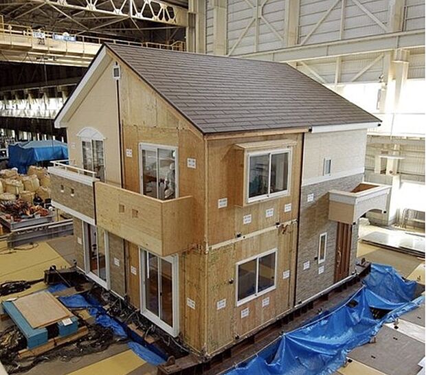 【I.D.S工法 耐震性能実験】異なる4種類の大地震(阪神大震災・新潟県中越地震・ロサンゼルス地震・想定関東地震)で続けて揺らしても、倒壊はおろか損傷もしない耐震性能がある事が確認された。