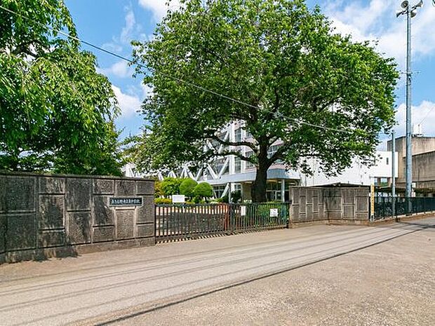 あきる野市立東中学校(約1,900m)