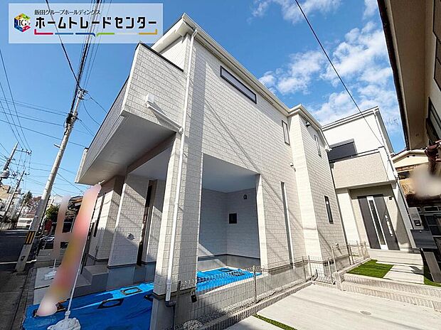 【現地外観写真】☆ひとたび扉を開けばそこに待っているのは上質な空間とマイホームでの新生活をイメージさせる優雅なひととき。「この家なら…」ではなく「ここに住みたい♪」と思う感動をお届けいたします。