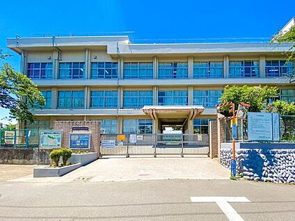 武蔵村山市立第三小学校 550m(徒歩7分)