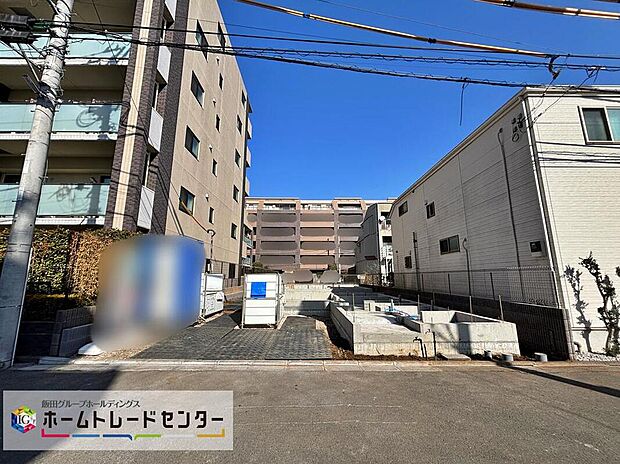 【【現地外観写真】(1号棟)】今なら建築中の様子をご覧になることができます!地震に強いオリジナル工法を是非お確かめ下さい♪