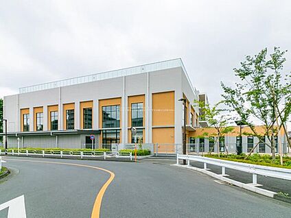 立川市立若葉台小学校 850ｍ(徒歩11分)