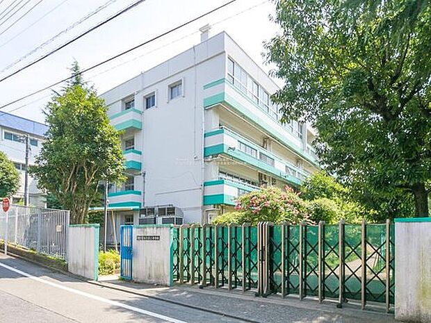 国分寺市立第二中学校（約700m）