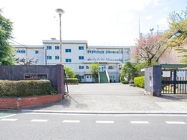 武蔵村山市立第七小学校（約500m）