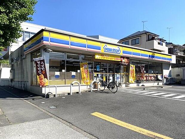 ミニストップ羽村市役所前店（約550m）